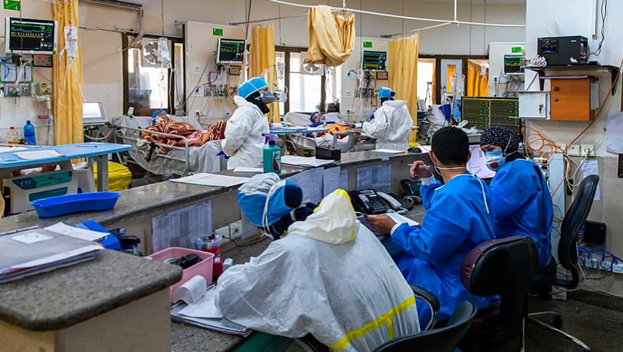 ارتفاع عدد الوفيات بفايروس كورونا في ايران الى 490100 شخص