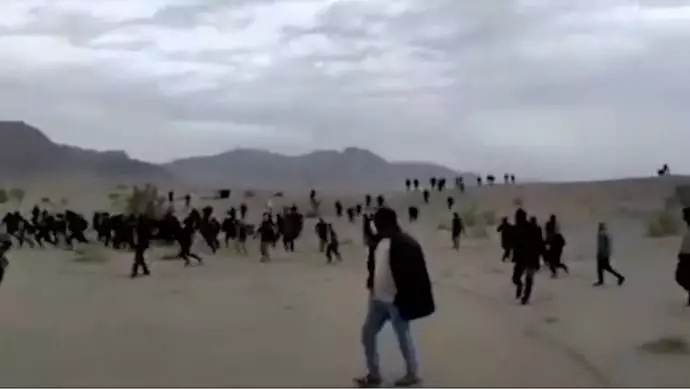 اشتباكات بين الشرطة والمتظاهرين بشأن نقل المياه في رفسنجان