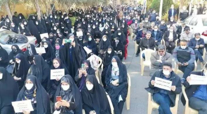 اليوم الثاني من إضراب واحتجاجات المعلمين الشاملة.."السجن ليس مكان المعلم"