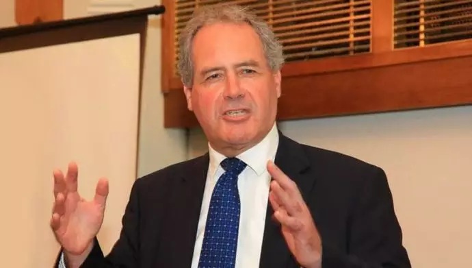 بوب بلاكمان يلقي كلمة في جلسة رسمية للبرلمان البريطاني حول المحادثات النووية غير المثمرة