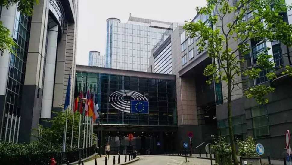 بيان صادر عن أكثر من 100 عضو في البرلمان الأوروبي: دعوة الاتحاد الأوروبي إلى الاعتراف بمجزرة عام 1988 على أنها إبادة جماعية وجريمة ضد الإنسانية