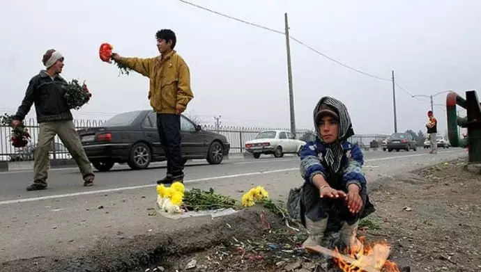 أحمد توكلي في الأربعين عامًا الماضية، لم تكن ثقة الناس في الحكومة أبدًا أدنى من المستوى الحالي