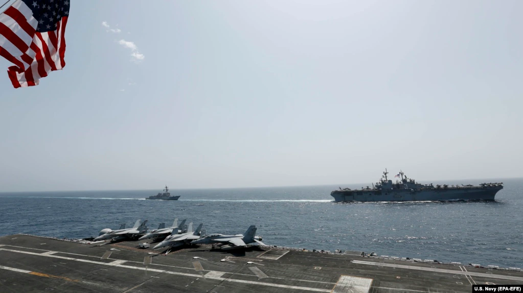 البحرية الأمريكية تضبط سفينة تحمل مواد خام متفجرة من إيران