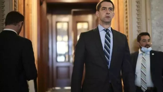 عشر من أعضاء مجلس الشيوخ الأمريكي يدعون بايدن إلى تشديد العقوبات النفطية على النظام الإيراني