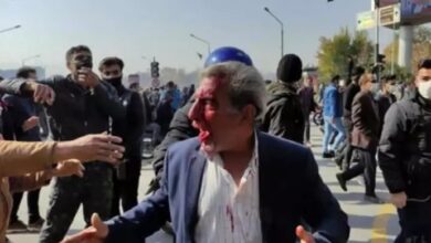 كتبت صحيفة "جوان"، المقربة من الحرس، السبت 22 فبراير خوفا من انتفاضة الشعب: "الخط الدعائي والإعلامي لنشر الفوضى في البلاد يتمتع بدعم اسنادي