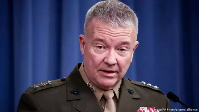 الجنرال ماكينزي قائد القيادة الوسطى الأمريكية: النظام الإيراني هو التهديد الرئيسي لنا في الشرق الأوسط