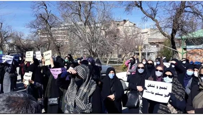 دعم أكبر اتحاد للمعلمين في المملكة المتحدة لإحتجاجات المعلمين في إيران