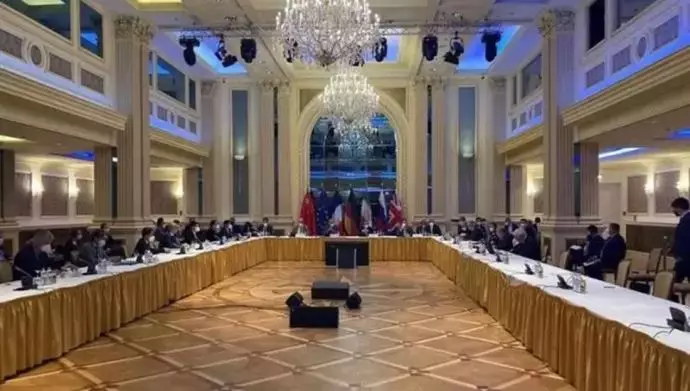 الغارديان :كتبت الغارديان في مقال لها عن مصير المفاوضات النووية لنظام الملالي في فيينا في 14 فبراير 2022: ستعلق المفاوضات بشأن