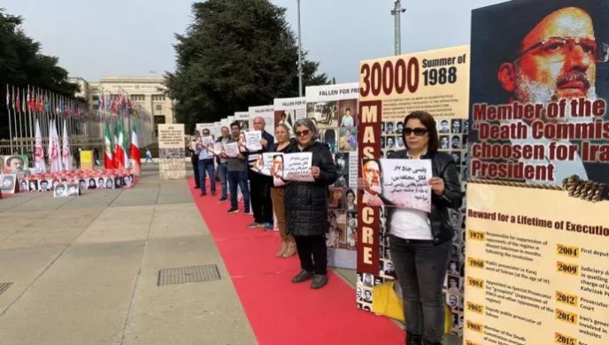 الإيرانيون يتظاهرون في جنيف ويطالبون بمحاكمة خامنئي ورئيسي