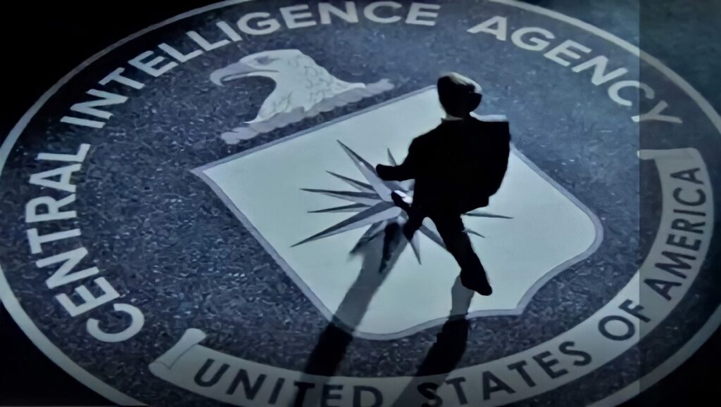 اعتقال إيرانيين اثنين بتهمة التظاهر كضباط فيدراليين للاقتراب من الخدمة السرية