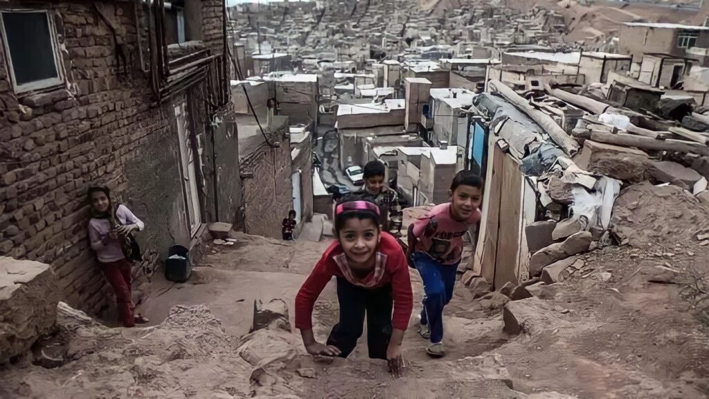 الأوليغارشية الحكومية والفقر المدقع في إيران