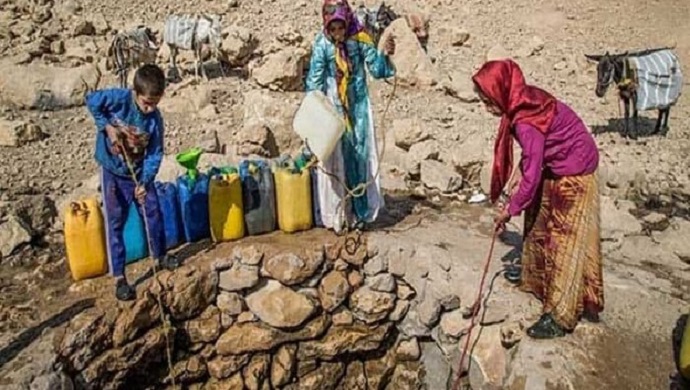 300 مدينة إيرانية تعاني من شُح المياه