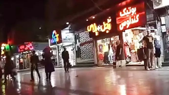 احتجاجات إيران - هتافات «الموت لخامنئي وعاش رجوي» فی هشتگرد