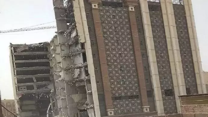 انهيار برج متروبل المكون من عشرة طوابق في آبادان ومقتل وجرح العشرات