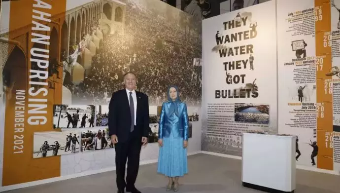 توريسلي الوزير بومبيو يتطلع إلى ثورة إيرانية جديدة