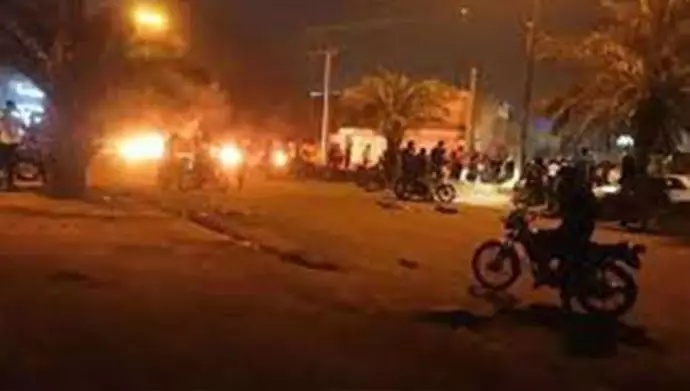 فوكس نيوز: المتظاهرون الإيرانيون يهتفون "الموت لخامنئي" و"الموت لرئيسي"