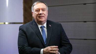 بومبيو يحث الإدارة الأمريكية على التواصل مع مجاهدي خلق