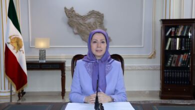 مریم رجوی عمال إيران وكادحوها بمساندة جيش الحرية يقومون بإسقاط نظام الملالي