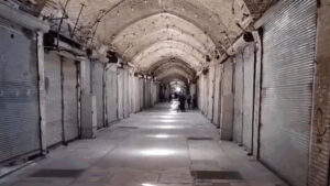 إضرابات واحتجاجات لكسبة البازار في المدن الإيرانية