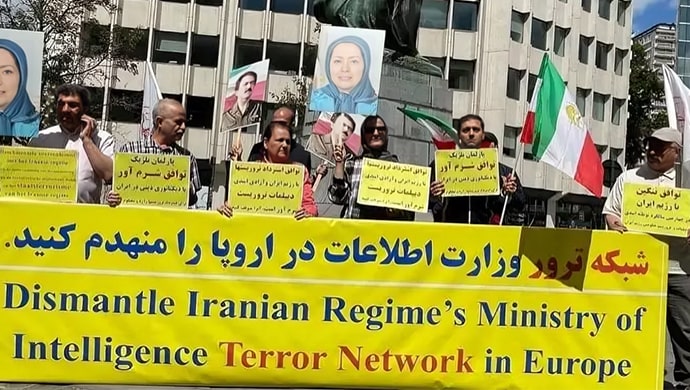 مظاهرة الإيرانيين في بروكسل ضد الصفقة المخزية بين نظام الملالي والحكومة البلجيكية