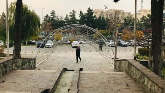 إيران: هتافات مدوية "إيراني يقظ ويكره الشاه والملالي" في مدينة كرج