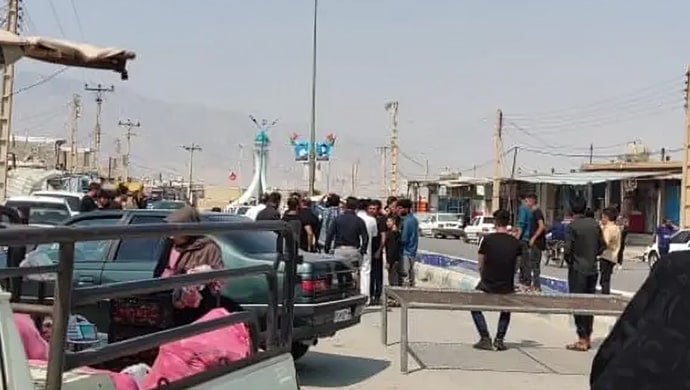 احتجاجات لسكان مدن خوزستان للاعتراض على انقطاع التيار الكهربائي خلال ذروة حرارة الصيف