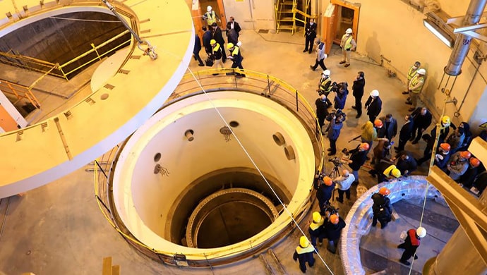 ايران تفاوض وكالة الطاقة بالمسؤولين عن تصنيع القنبلة الذرية