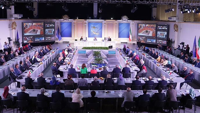 قوة البديل الديمقراطي ومساعي خامنئي للبقاء