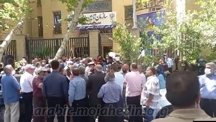 نظرة على مواجهة الدكتاتورية في الـ 44 سنة الماضية في إيران!