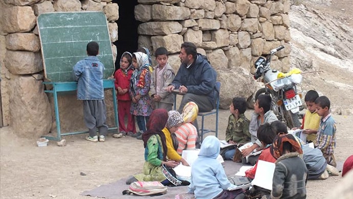 التحدي الذي يواجهه نظام الملالي بشأن خليفة خامنئي وتزايد عمليات الإعدام