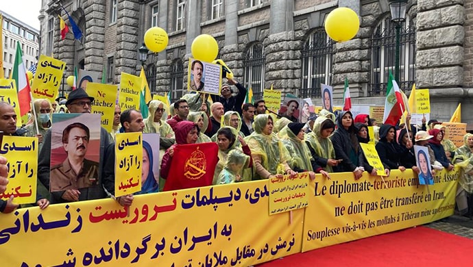 المؤتمر الصحفي للمقاومة الإيرانية ومظاهرة الإيرانيين أمام وزارة الخارجية البلجيكية