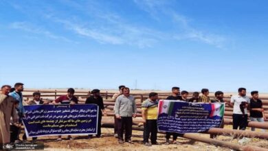 بطالة على بحر النفط - شباب غزانية في الأهواز ينظمون تجمعًا احتجاجيا على البطالة