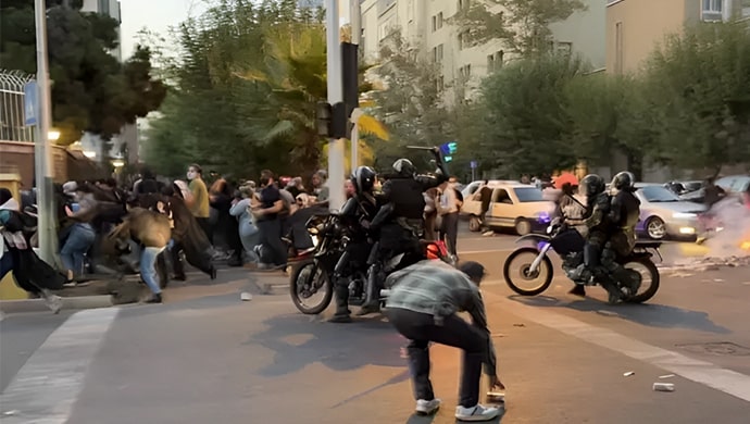 اليوم الثاني والعشرون من الانتفاضة الشعبية بمظاهرات واشتباكات في جميع أنحاء البلاد المحتلة