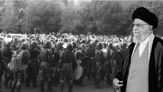 ما هي القوة التي دفعت خامنئي ليظهر على العلن