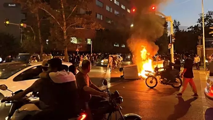 في اليوم الـ42 للانتفاضة، إيران كانت مسرحا للانتفاضة والاحتجاج في عموم مدنها