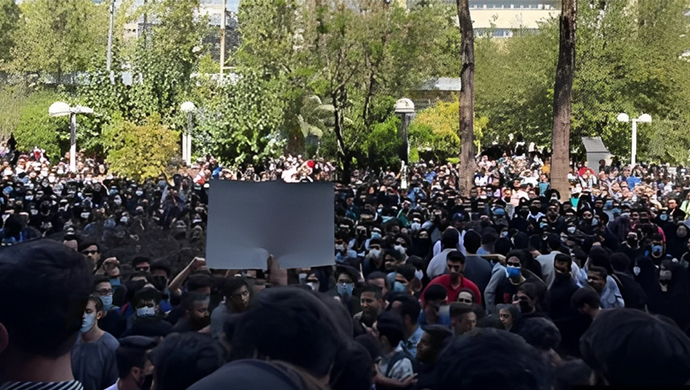 أين العرب من الثورة الإيرانية ومخرجاتها