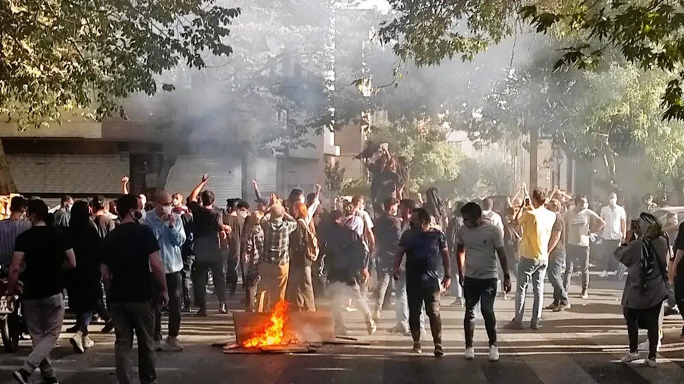 آخر تطورات الانتفاضة في يومها الـ 75 –  اضراب سائقي الشاحنات والطلاب في الجامعات والمدارس – 29 نوفمبر
