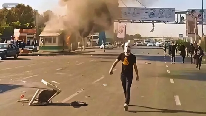 اليوم الـ50 للانتفاضة: انتفاضة أبناء البلوش في زاهدان ومدن أخرى واستشهاد وجرح العشرات من أهالي خاش