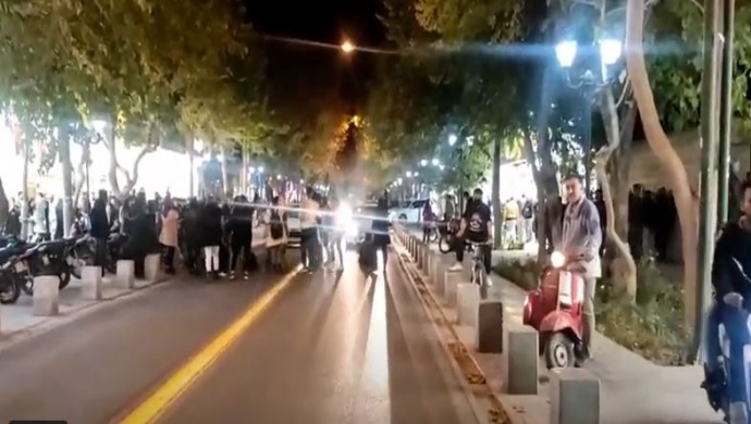 تقريرعن الانتفاضة في يومها الـ 72- إضرابات واعتصامات في الجامعات والمصانع واعتقال المواطنين البلوش