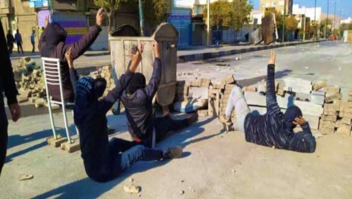 ليلة الانتفاضة الـ 65 وانتفاضة أهالي مهاباد الأبطال وهجوم قوات العدو بالدروع والرشاشات