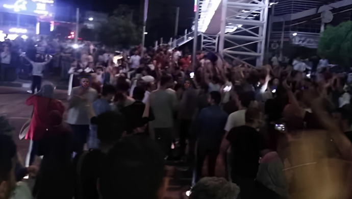 ليلة الانتفاضة الـ 56، مظاهرات ليلية في طهران ومدن مختلفة بشعار الموت لخامنئي