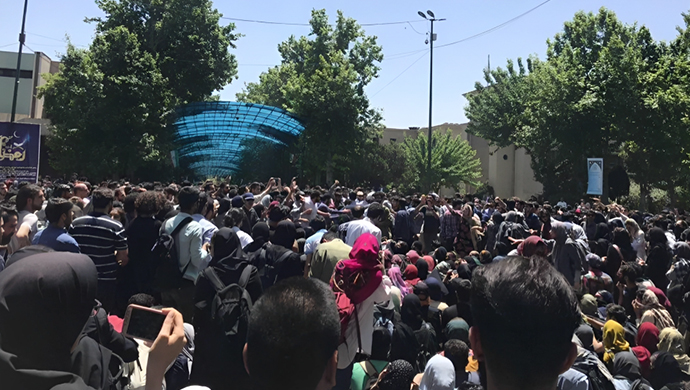 نبذة عن الإنتفاضة الإيرانية في يومها الـ 58