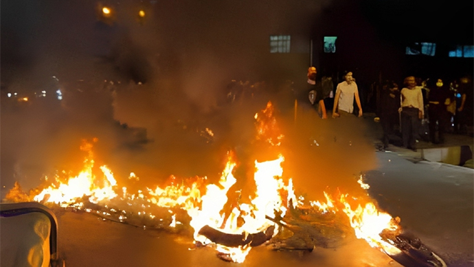 اليوم الـ 62 للانتفاضة، استمرار إضراب الأسواق الواسع ومظاهرات واشتباكات في طهران وجميع أنحاء إيران