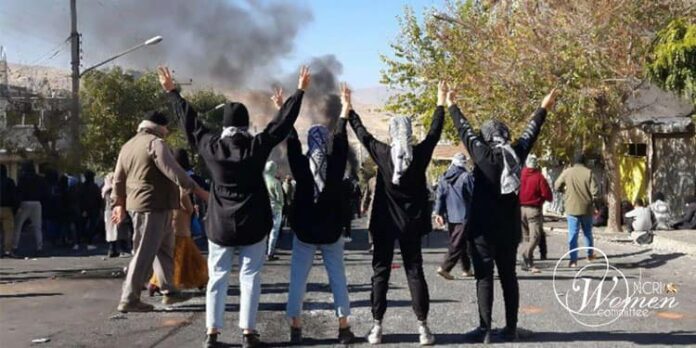 المرأة في قيادة انتفاضة الشعب الإيراني