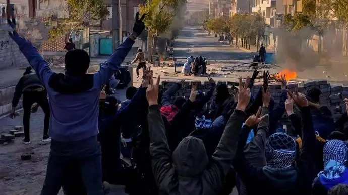 آخر تطورات الانتفاضة  احراق معسكر للحرس في الأهواز ومكتب للباسيج بجامعة شريف في طهران – السبت 10 ديسمبر