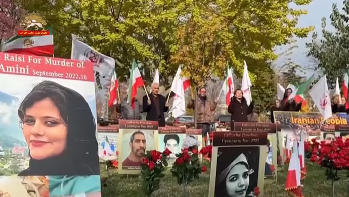 واشنطن - إقامة معرض لتكريم شهداء الانتفاضة الوطنية الإيرانية