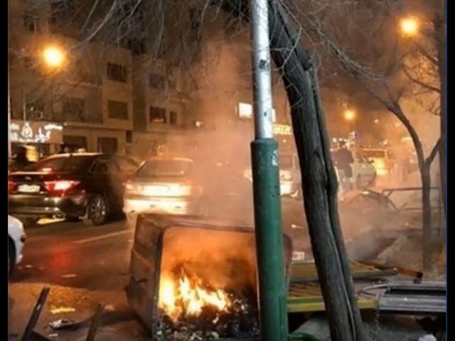 نبذة عن إنتفاضة إيران في يومها الـ105