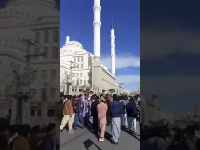 تقريرعن الانتفاضة: مظاهرات حاشدة في زاهدان وراسك و احراق مراكز للقمع في مختلف المدن – الجمعة 23 ديسمبر