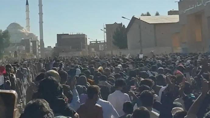 نبذة عن إنتفاضة إيران في يومها الـ99