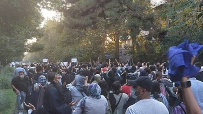 نبذة عن إنتفاضة إيران في يومها الـ91